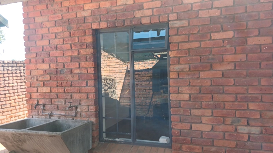1 Bedroom Property for Sale in Aquapark Limpopo