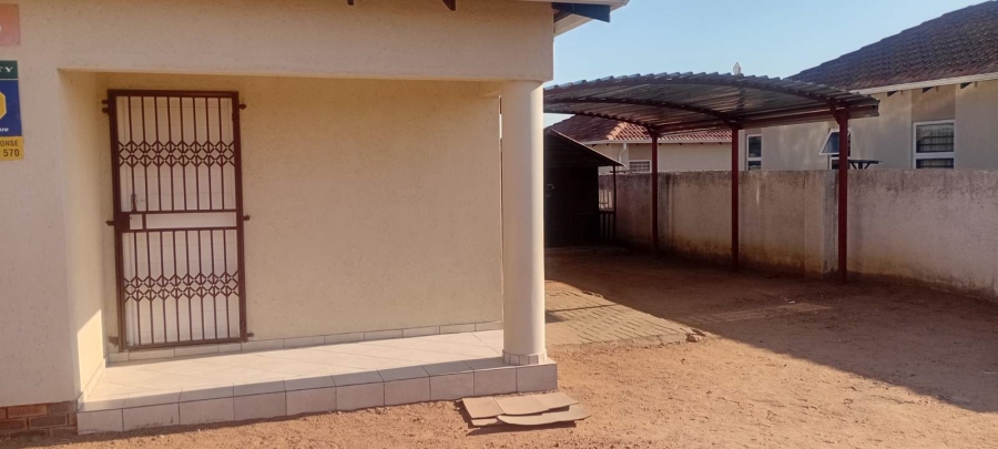 To Let 2 Bedroom Property for Rent in Southern Gateway Limpopo
