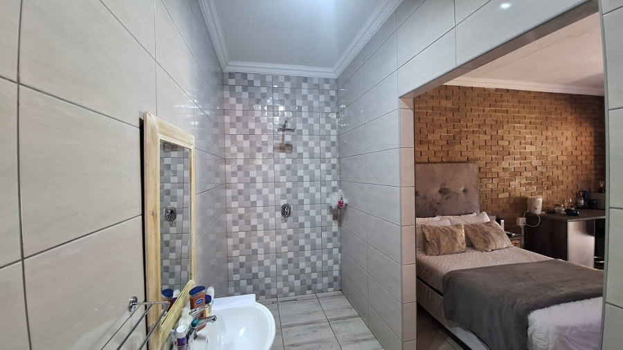 8 Bedroom Property for Sale in Mokopane Central Limpopo