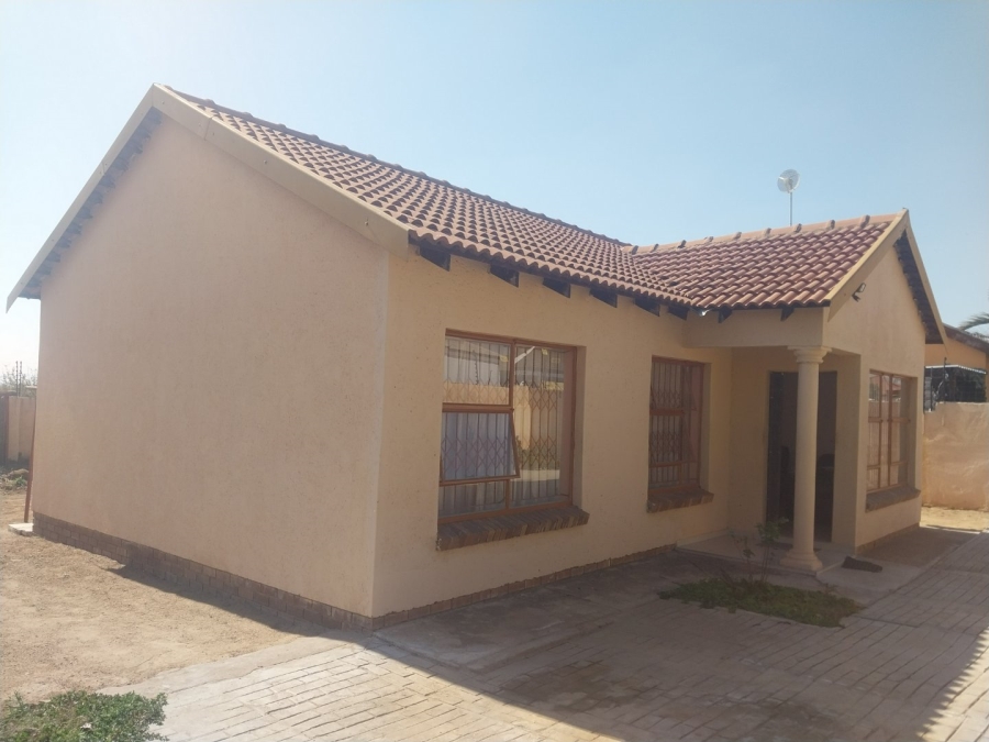 3 Bedroom Property for Sale in Mahlasedi Park Limpopo