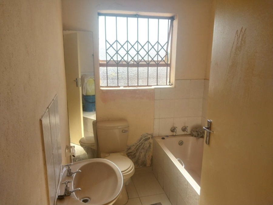 3 Bedroom Property for Sale in Mahlasedi Park Limpopo