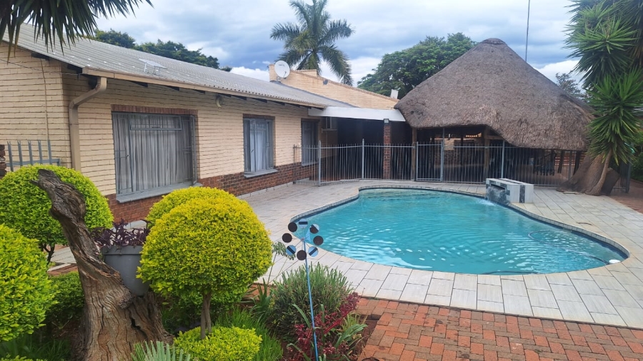 4 Bedroom Property for Sale in Chroompark Limpopo