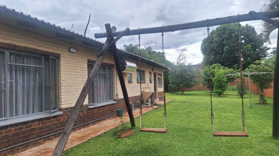 4 Bedroom Property for Sale in Chroompark Limpopo