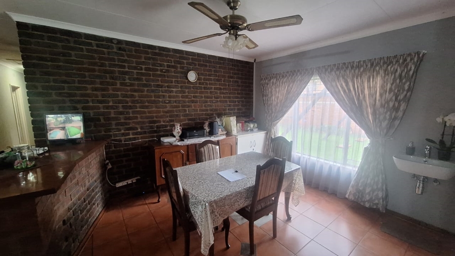 4 Bedroom Property for Sale in Chroompark Limpopo
