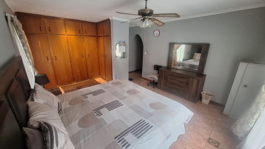 4 Bedroom Property for Sale in Chroompark Limpopo