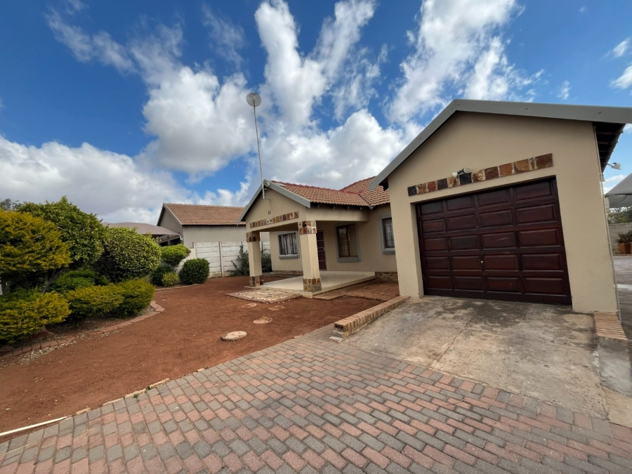 3 Bedroom Property for Sale in Bendor Limpopo