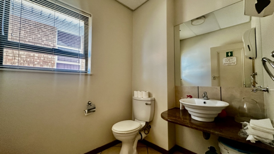 Commercial Property for Sale in Hampton Court Limpopo