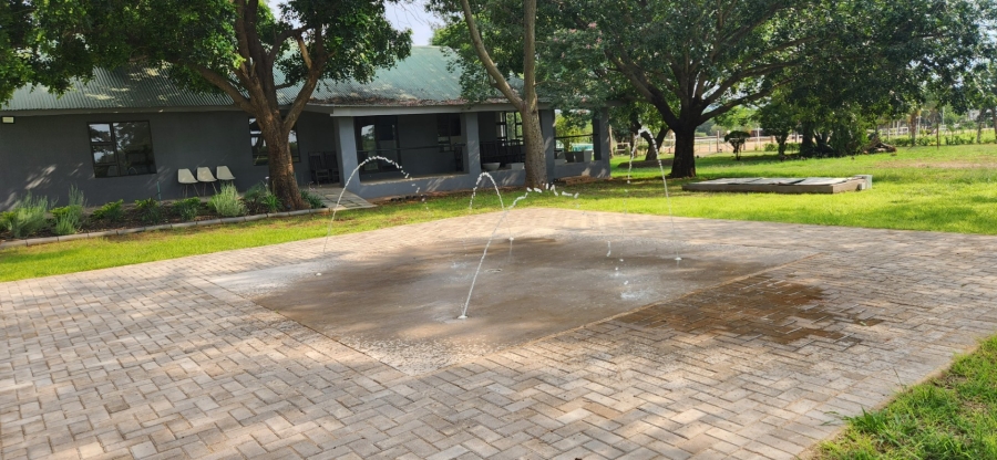 To Let Commercial Property for Rent in Ivydale A H Limpopo