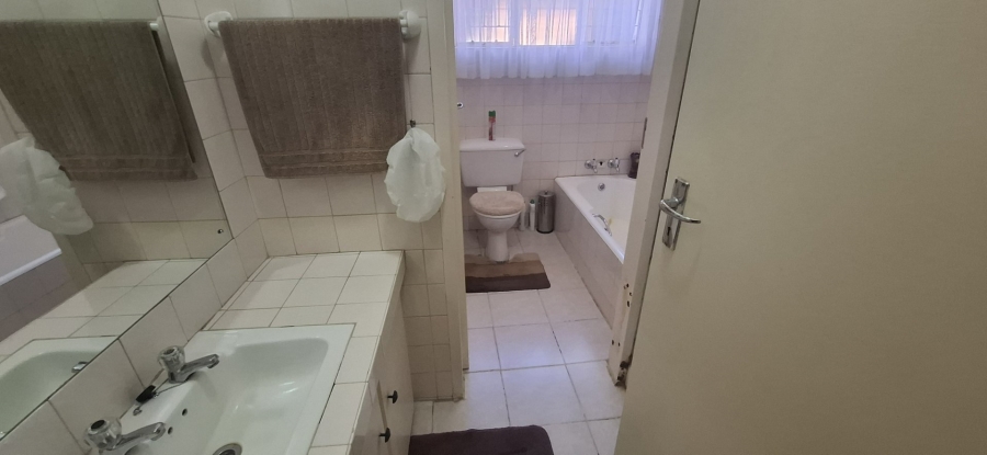 To Let 3 Bedroom Property for Rent in Bendor Limpopo