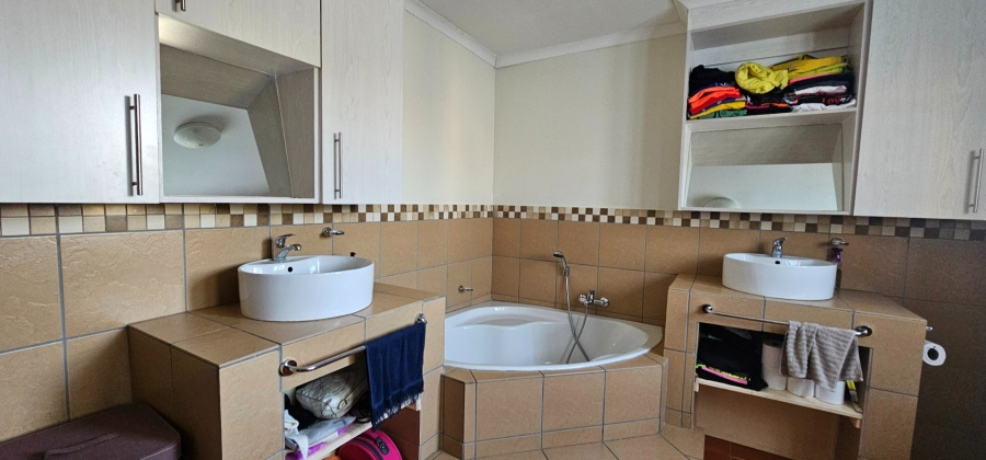 4 Bedroom Property for Sale in Eagles Crest Limpopo