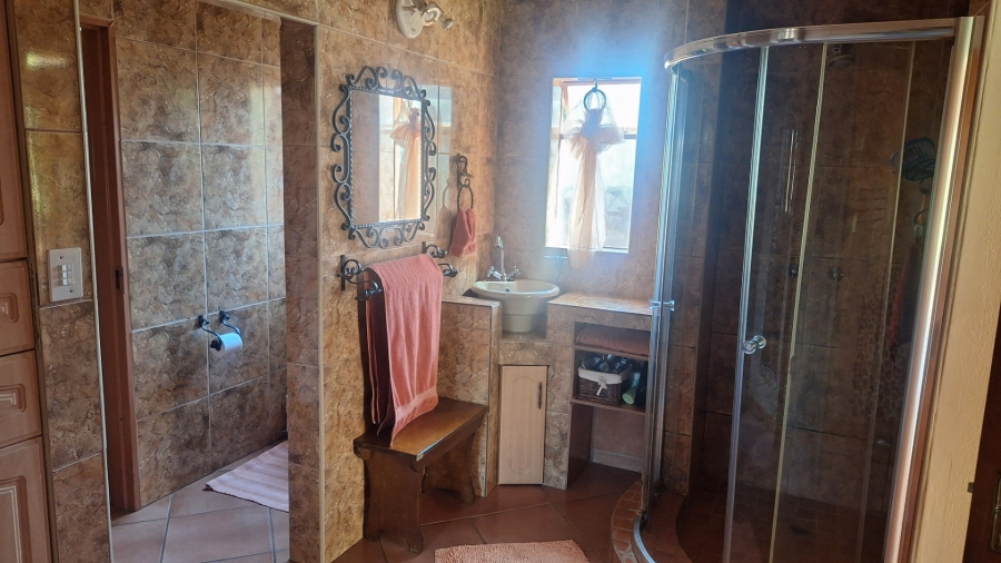 4 Bedroom Property for Sale in Chroompark Limpopo