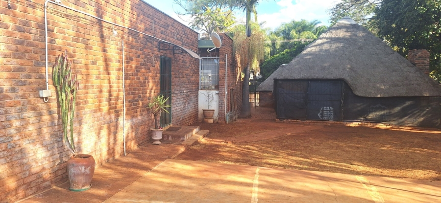 6 Bedroom Property for Sale in Kameeldoringpark Limpopo