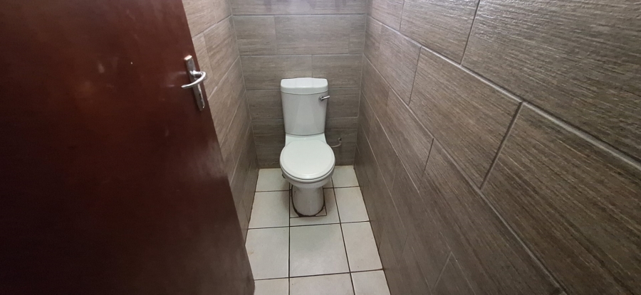 6 Bedroom Property for Sale in Kameeldoringpark Limpopo