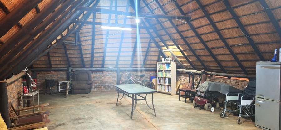 6 Bedroom Property for Sale in Kameeldoringpark Limpopo