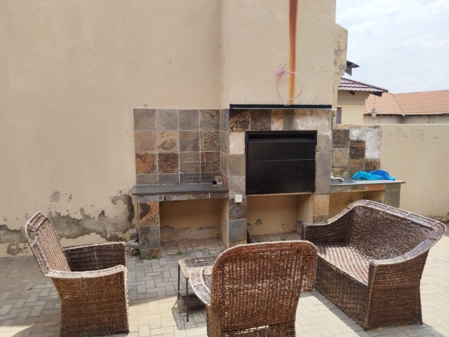 To Let 3 Bedroom Property for Rent in Bendor Limpopo