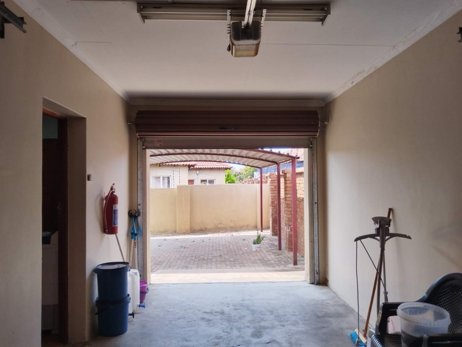 To Let 3 Bedroom Property for Rent in Bendor Limpopo