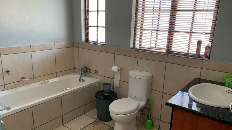 4 Bedroom Property for Sale in Golden Acres Estate Limpopo