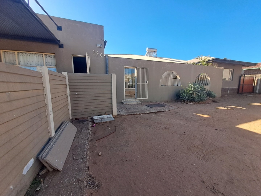 4 Bedroom Property for Sale in Polokwane Central Limpopo