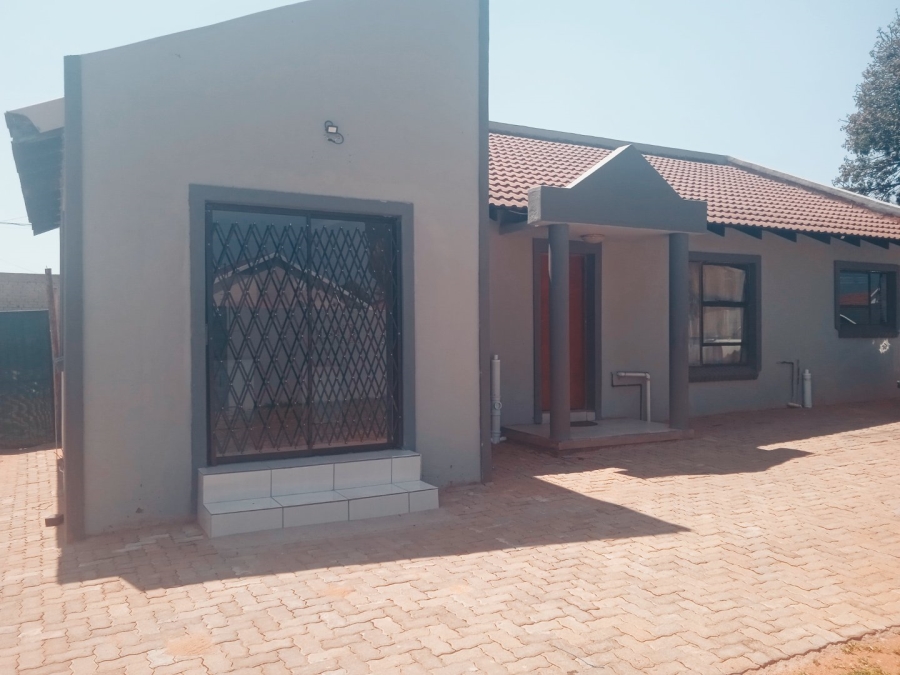 To Let  Bedroom Property for Rent in Flora Park Limpopo