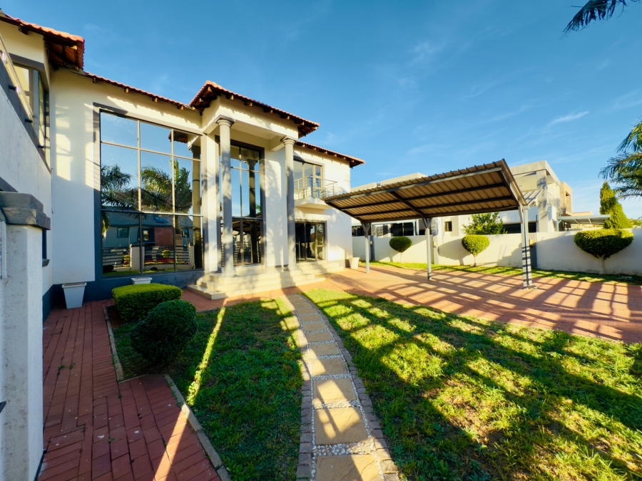 6 Bedroom Property for Sale in Bendor Limpopo