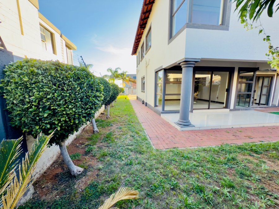 6 Bedroom Property for Sale in Bendor Limpopo