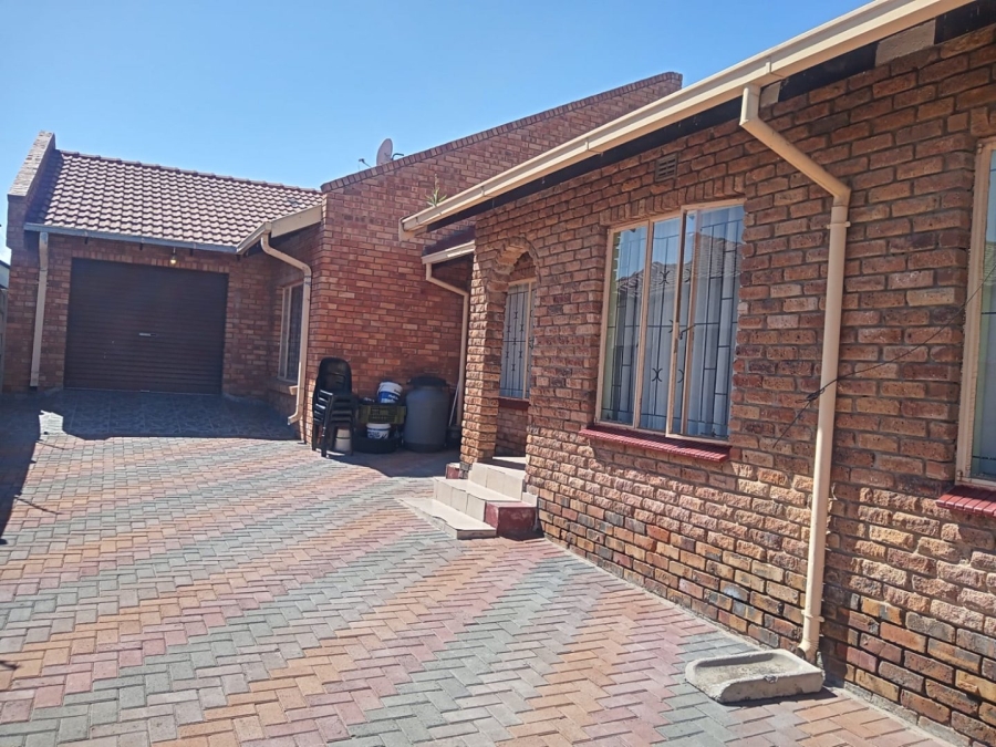 3 Bedroom Property for Sale in Seshego D Limpopo