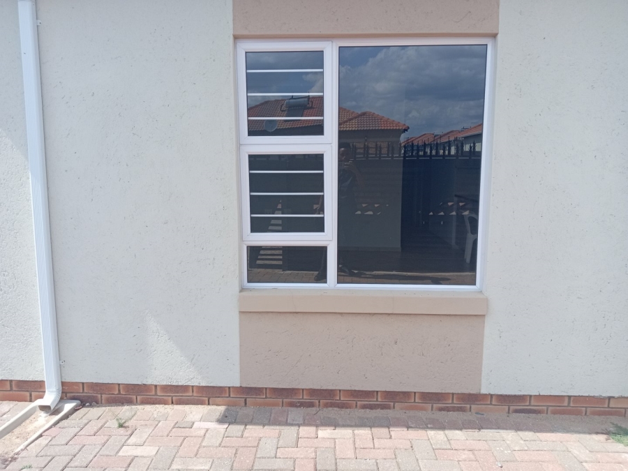 To Let 4 Bedroom Property for Rent in Southern Gateway Limpopo