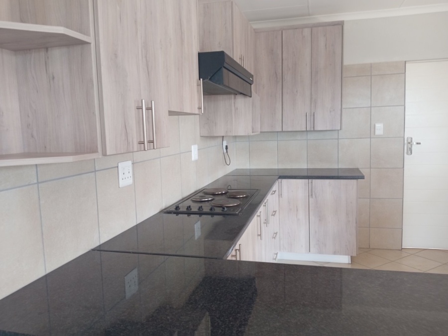 To Let 4 Bedroom Property for Rent in Southern Gateway Limpopo