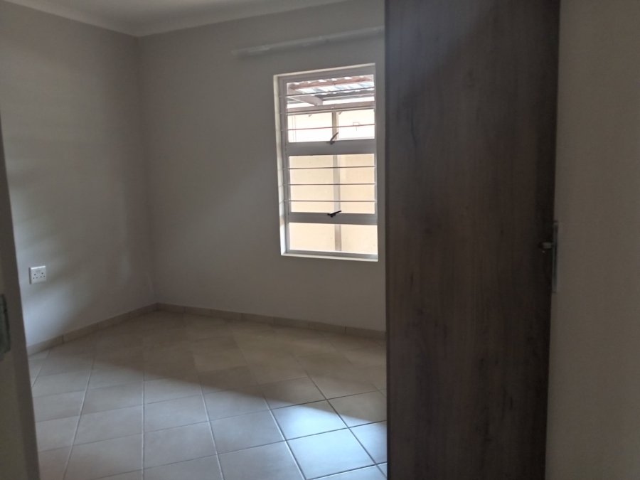 To Let 4 Bedroom Property for Rent in Southern Gateway Limpopo