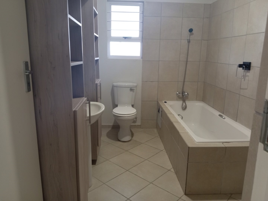 To Let 4 Bedroom Property for Rent in Southern Gateway Limpopo