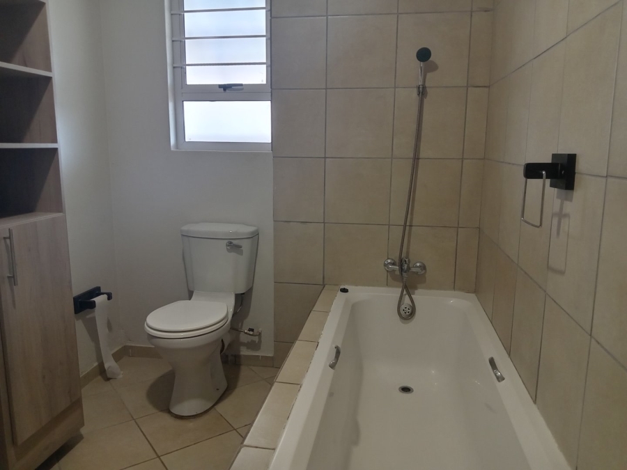 To Let 4 Bedroom Property for Rent in Southern Gateway Limpopo