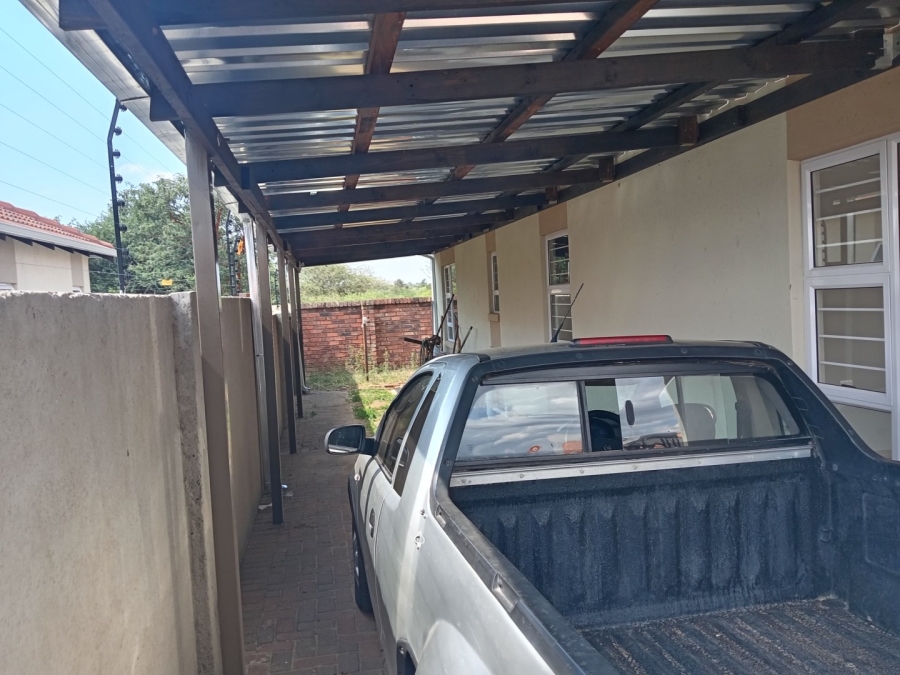 To Let 4 Bedroom Property for Rent in Southern Gateway Limpopo