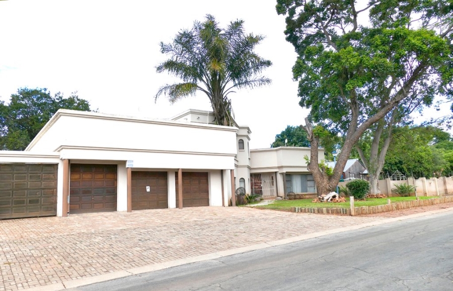 7 Bedroom Property for Sale in Bendor Limpopo