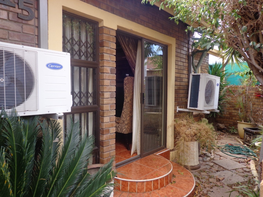 To Let 3 Bedroom Property for Rent in Bendor Limpopo