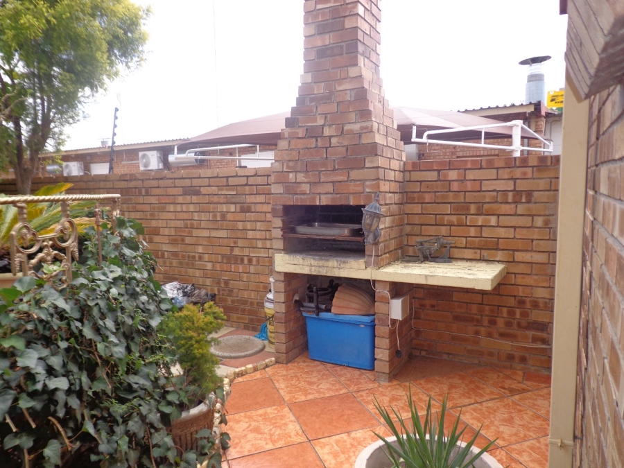 To Let 3 Bedroom Property for Rent in Bendor Limpopo