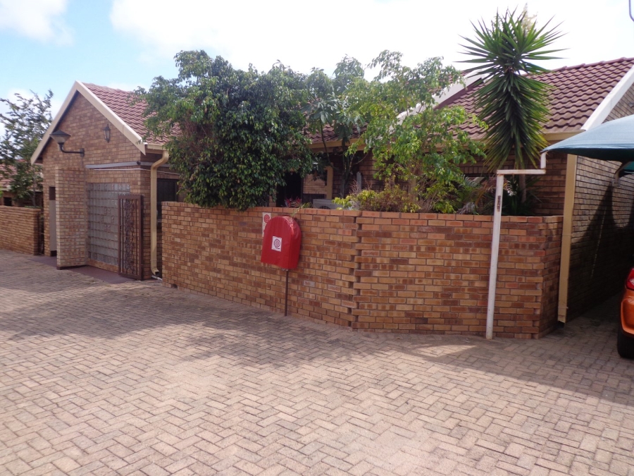 To Let 3 Bedroom Property for Rent in Bendor Limpopo