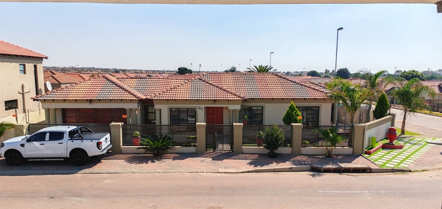 3 Bedroom Property for Sale in Mahlako-A-Phahla Gardens Limpopo