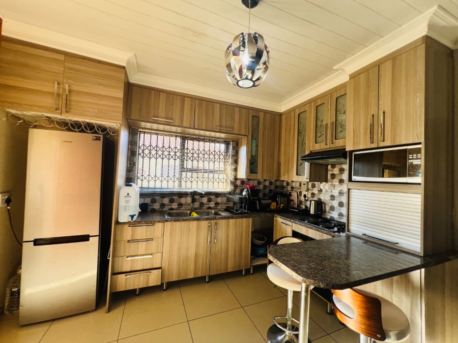 3 Bedroom Property for Sale in Mahlako-A-Phahla Gardens Limpopo