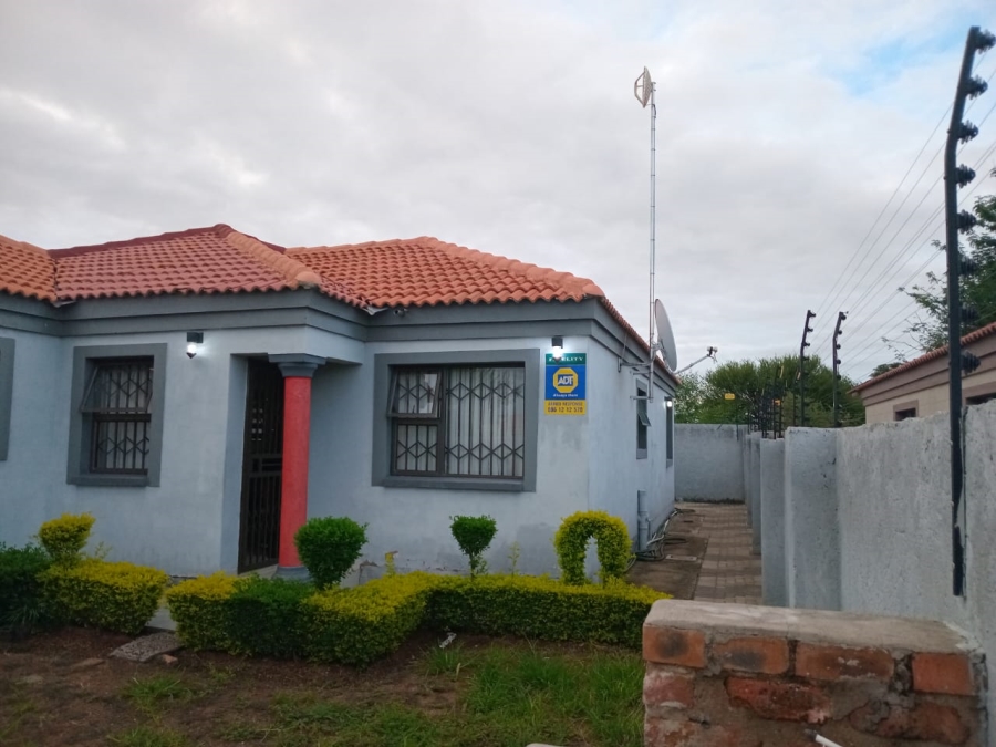 3 Bedroom Property for Sale in Rethabile Gardens Limpopo