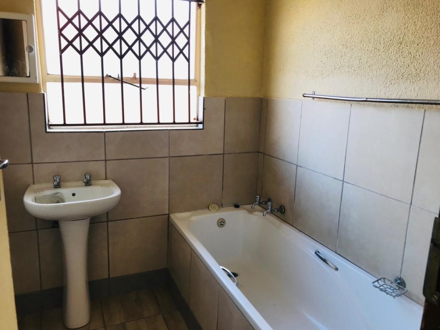 3 Bedroom Property for Sale in Mahlako-A-Phahla Gardens Limpopo