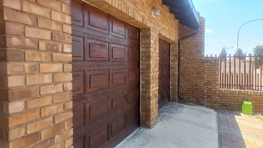 To Let 3 Bedroom Property for Rent in Ivydale A H Limpopo