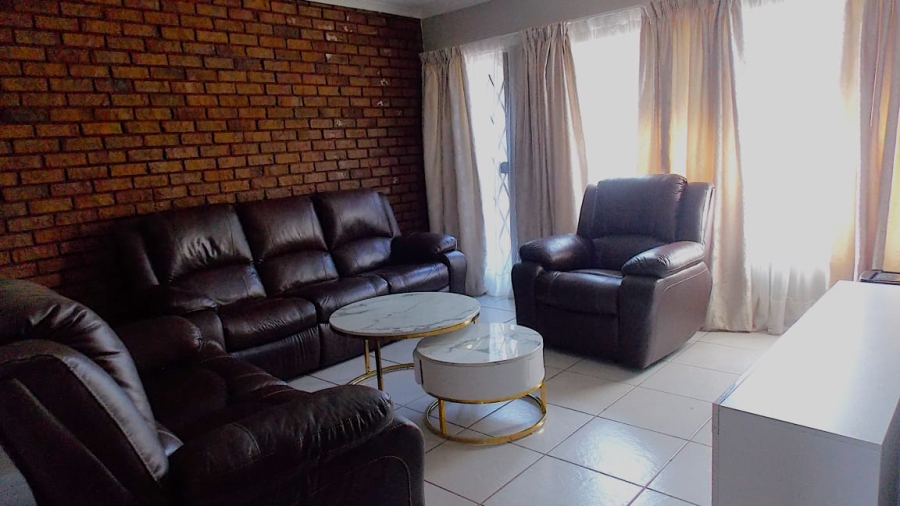 To Let 3 Bedroom Property for Rent in Flora Park Limpopo