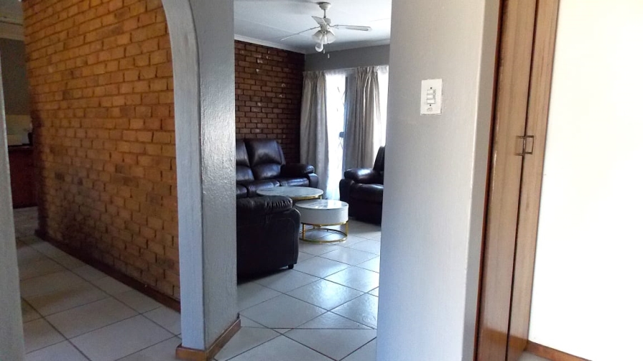 To Let 3 Bedroom Property for Rent in Flora Park Limpopo