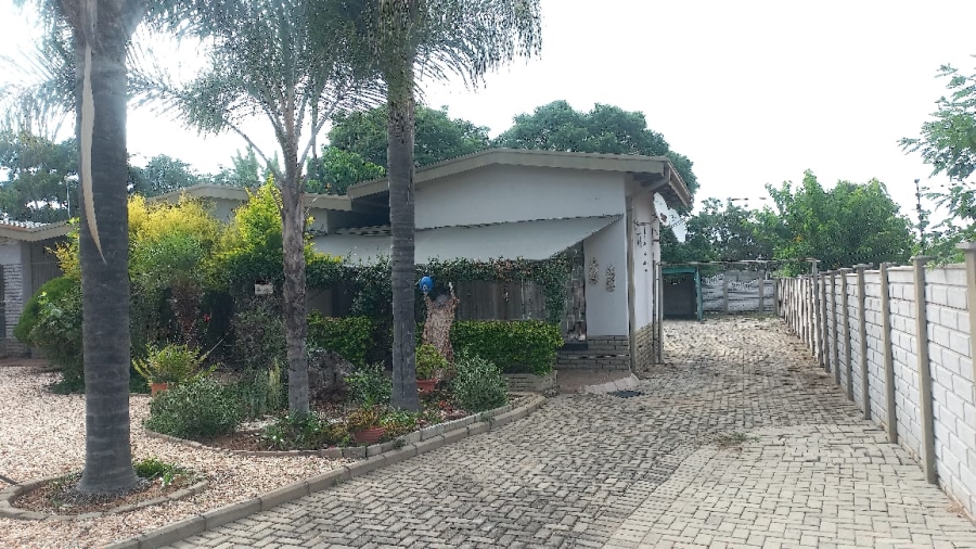 To Let 3 Bedroom Property for Rent in Ivy Park Limpopo