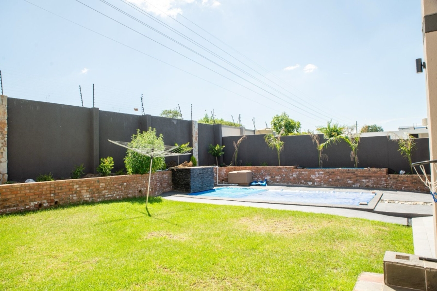 6 Bedroom Property for Sale in Bendor Limpopo