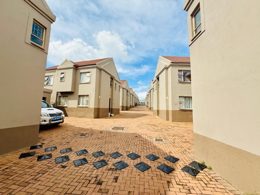 To Let 3 Bedroom Property for Rent in Bendor Limpopo