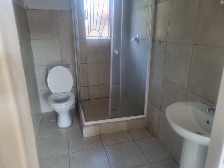 To Let 3 Bedroom Property for Rent in Flora Park Limpopo