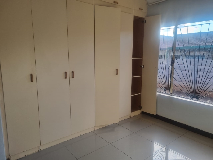 To Let 3 Bedroom Property for Rent in Flora Park Limpopo