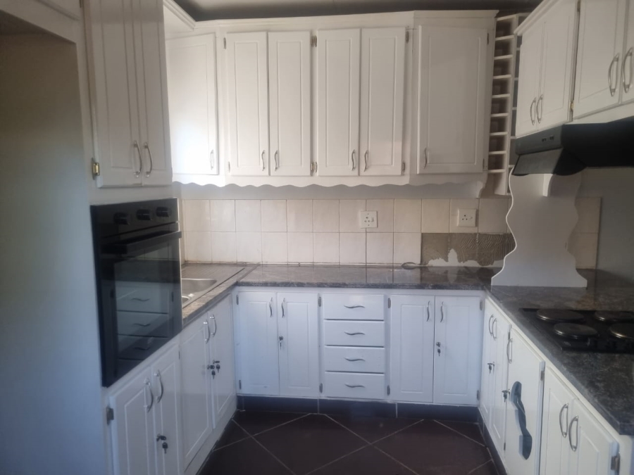 To Let 3 Bedroom Property for Rent in Flora Park Limpopo