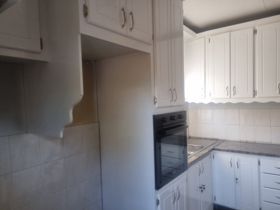 To Let 3 Bedroom Property for Rent in Flora Park Limpopo